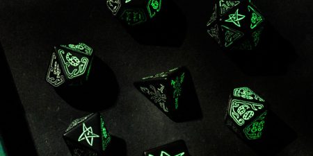 Call of Cthulhu Dice Black & glow-in-the-dark Dice Set